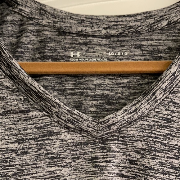 Under Armour gray large short sleeve athletic shirt nwot - Picture 2 of 3